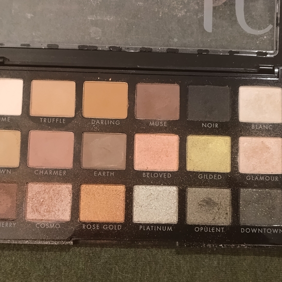 Bundle Of 5 Eyeshadow Palettes - Picture 8 of 10